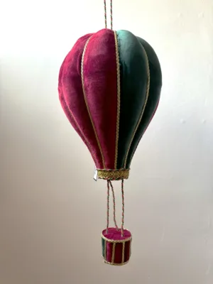 Ornement de Noël : Ballon aérostat suspendu - 44 cm
