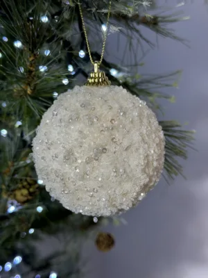 Boule de Noël : en mousse avec perles Blanc laineux, D-8 cm