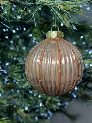 Boule de Noël : couleur melon doux, claire en verre  - 8 cm