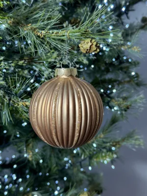 Boule de Noël : couleur Sésame doré, claire en verre  - 8 cm