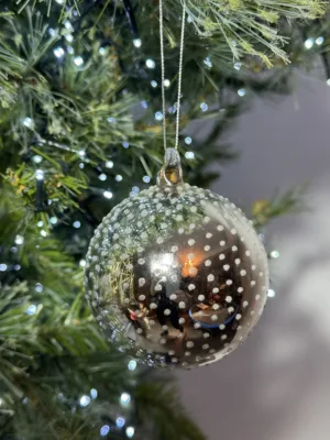 Boule de Noël : en verre, argentée, D - 8 cm