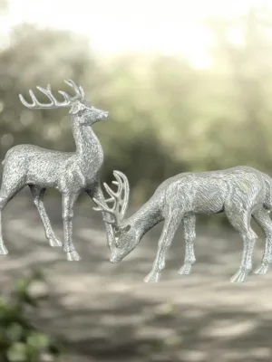 Objet de décoration: duo de cerfs argentée