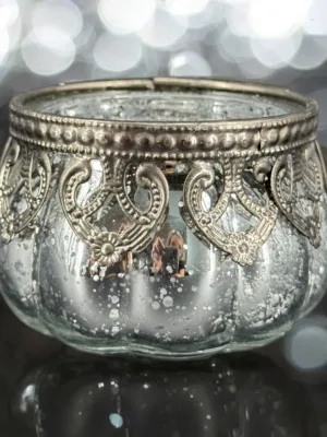 Objet de décoration: Bougeoir, un écrin lumineux et intemporel, D: 9 cm, H: 6 cm