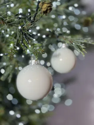 Boule de Noël :  Blanc, en verre, D: 5 cm