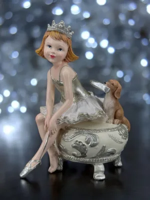 Objet de décoration: Statuette Ballerine en Céramique, H: 16 cm, L: 12 cm