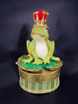 Objet de décoration: La grenouille royale, boite decorative